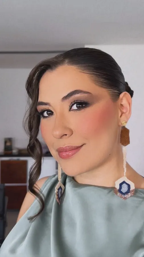 Maquillaje social realizado por Sara